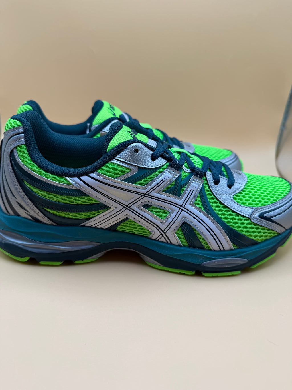 Asics Gel Sekiran green gecko Mens Brand new!!