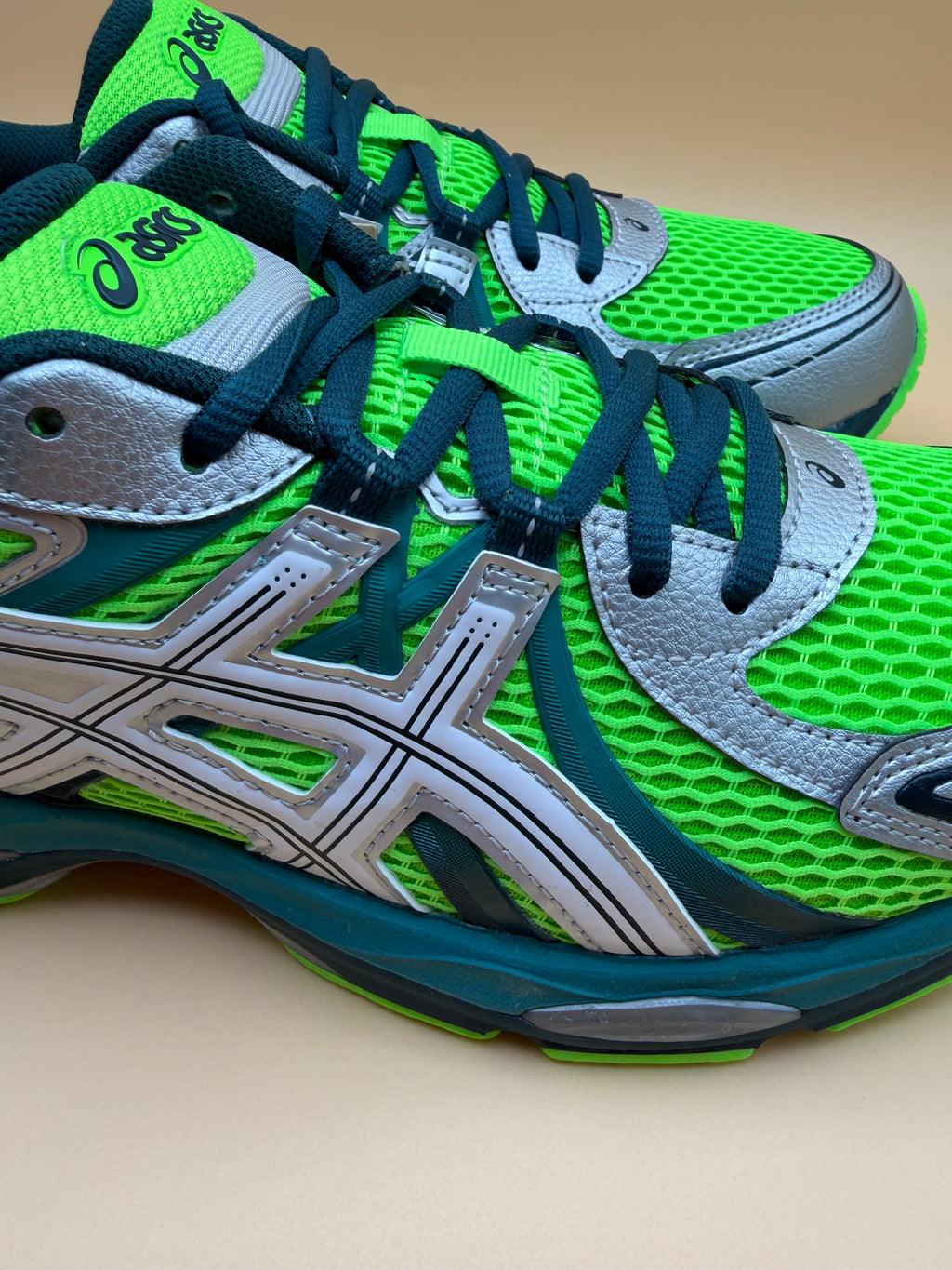 Asics Gel Sekiran green gecko Mens Brand new!!