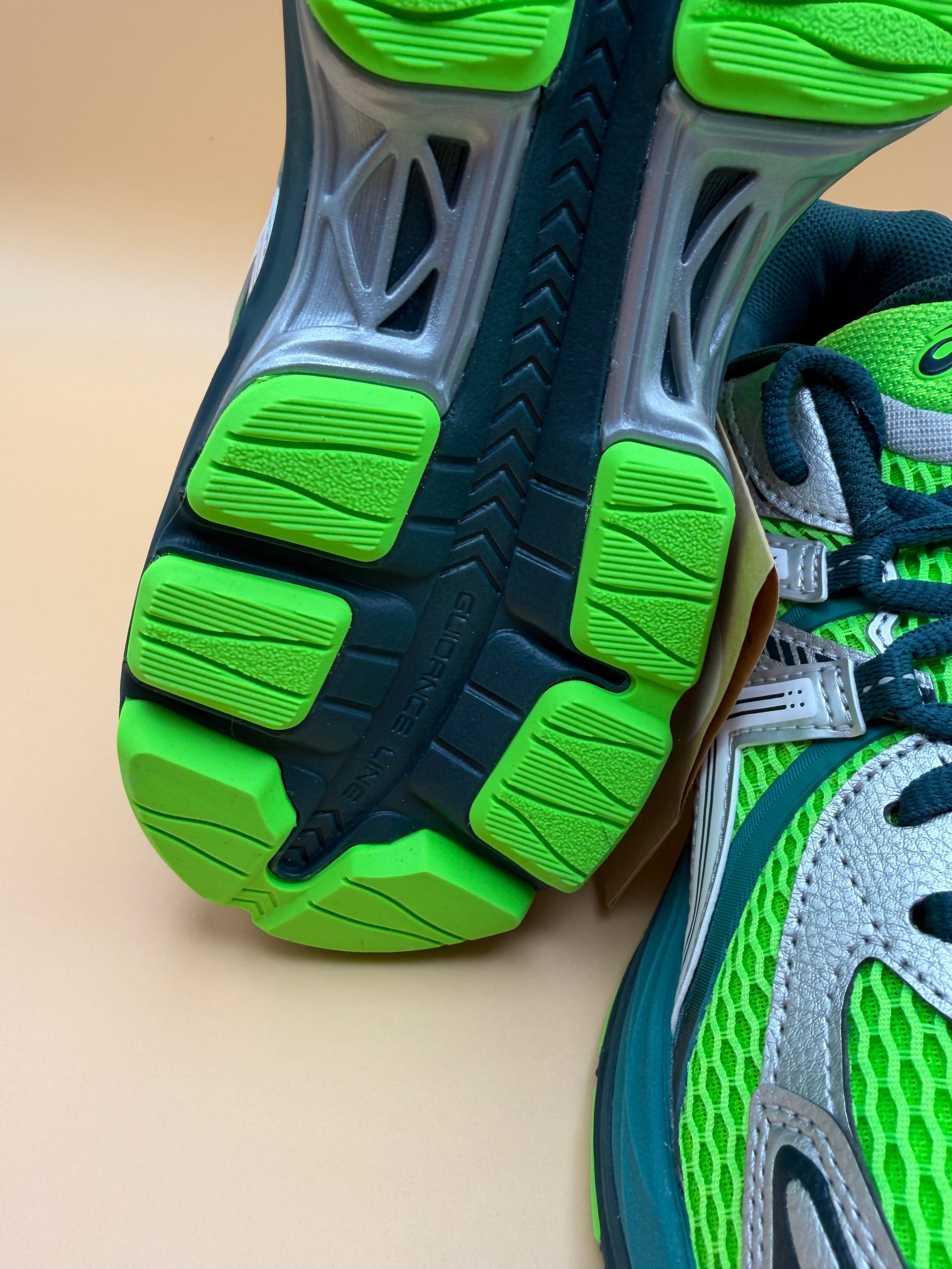 Asics Gel Sekiran green gecko Mens Brand new!!