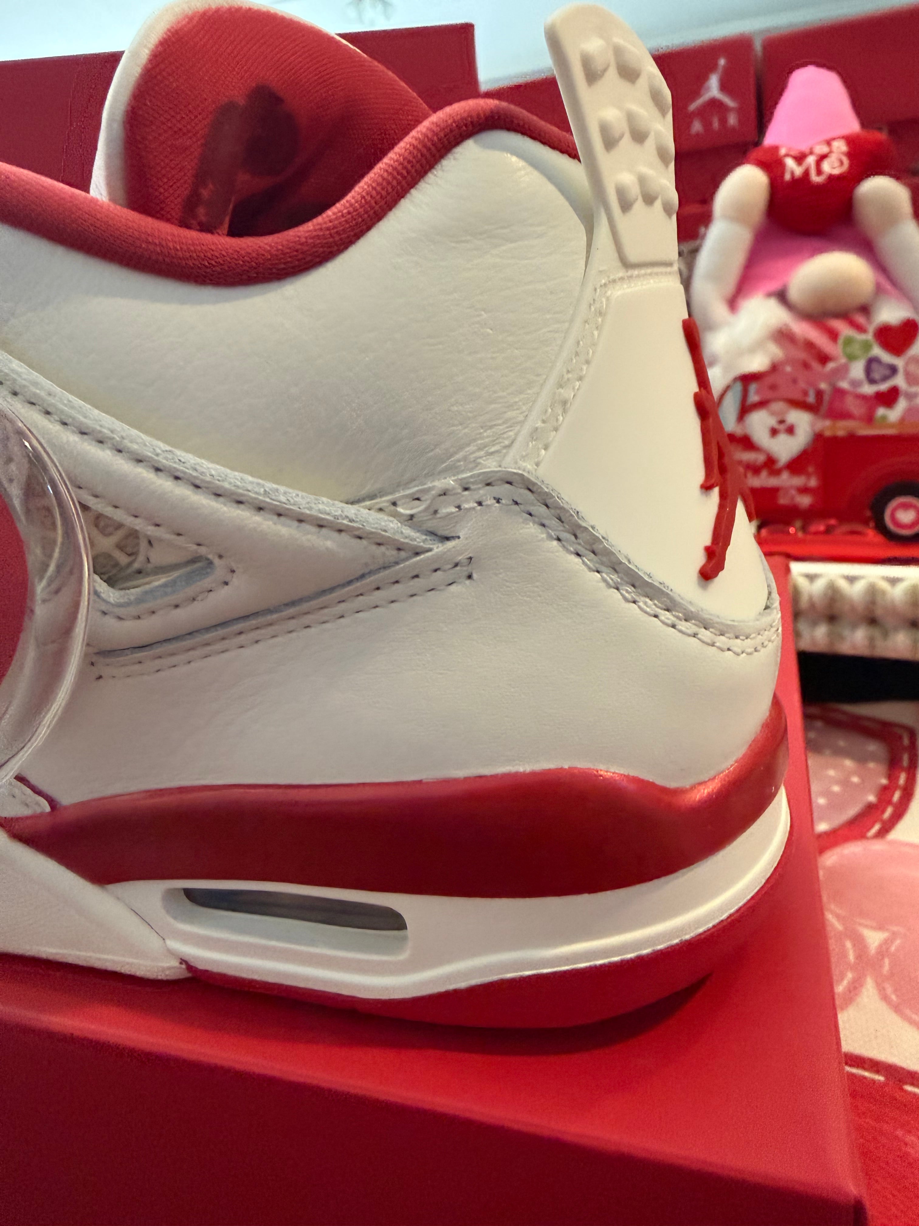 JORDAN 4 "VALENTINES DAY" BRAND NEW!