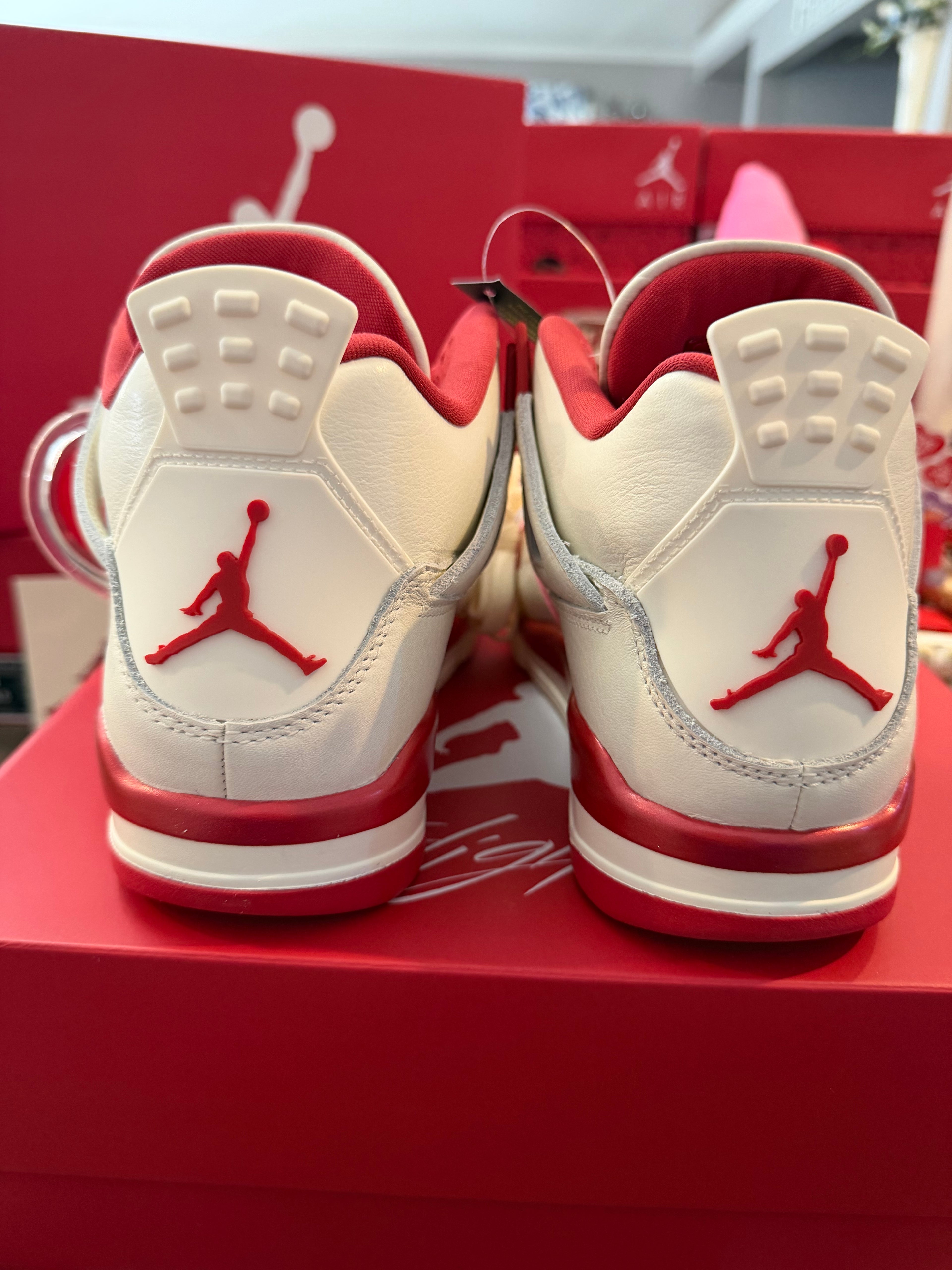 JORDAN 4 "VALENTINES DAY" BRAND NEW!