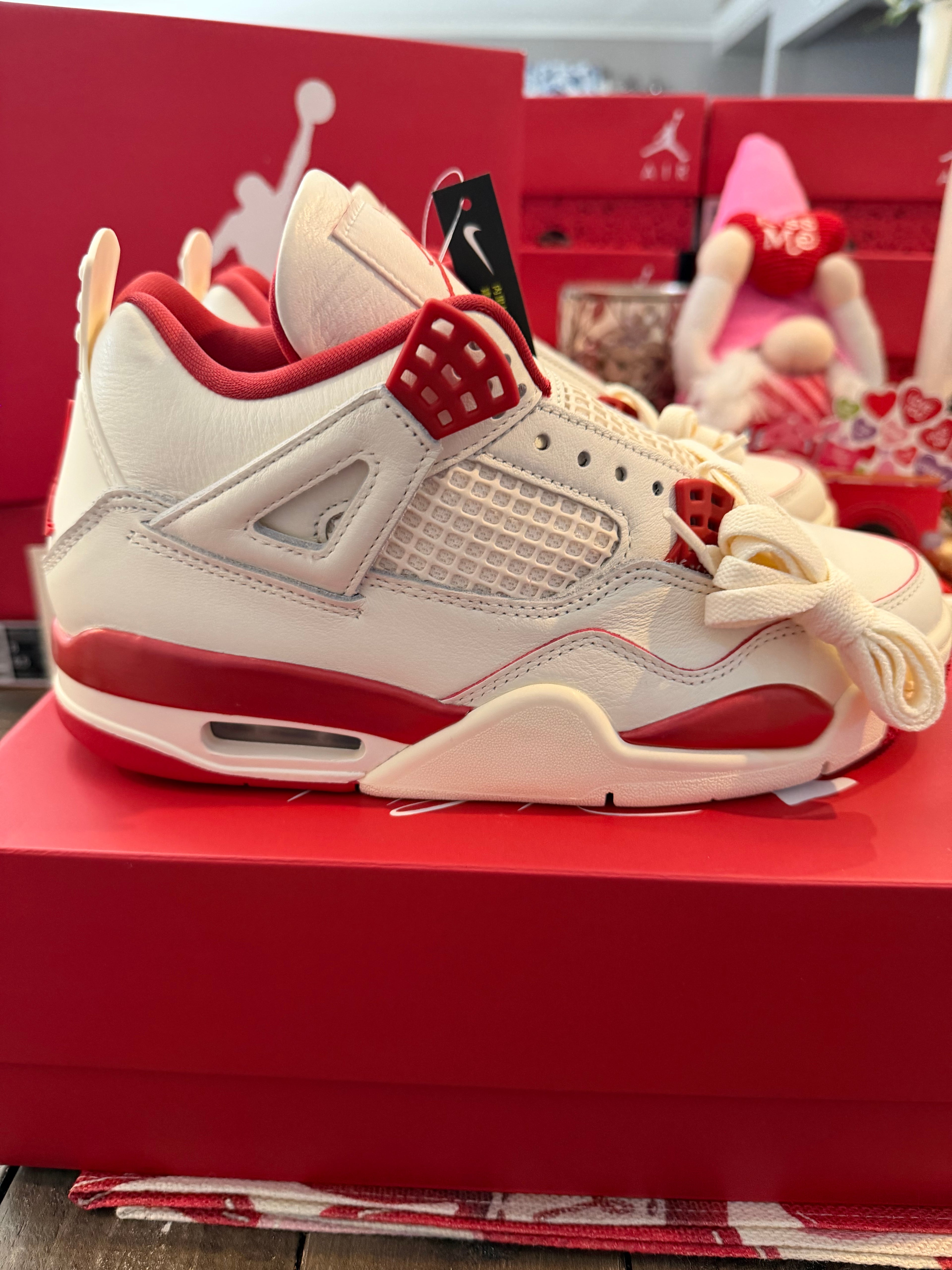 JORDAN 4 "VALENTINES DAY" BRAND NEW!
