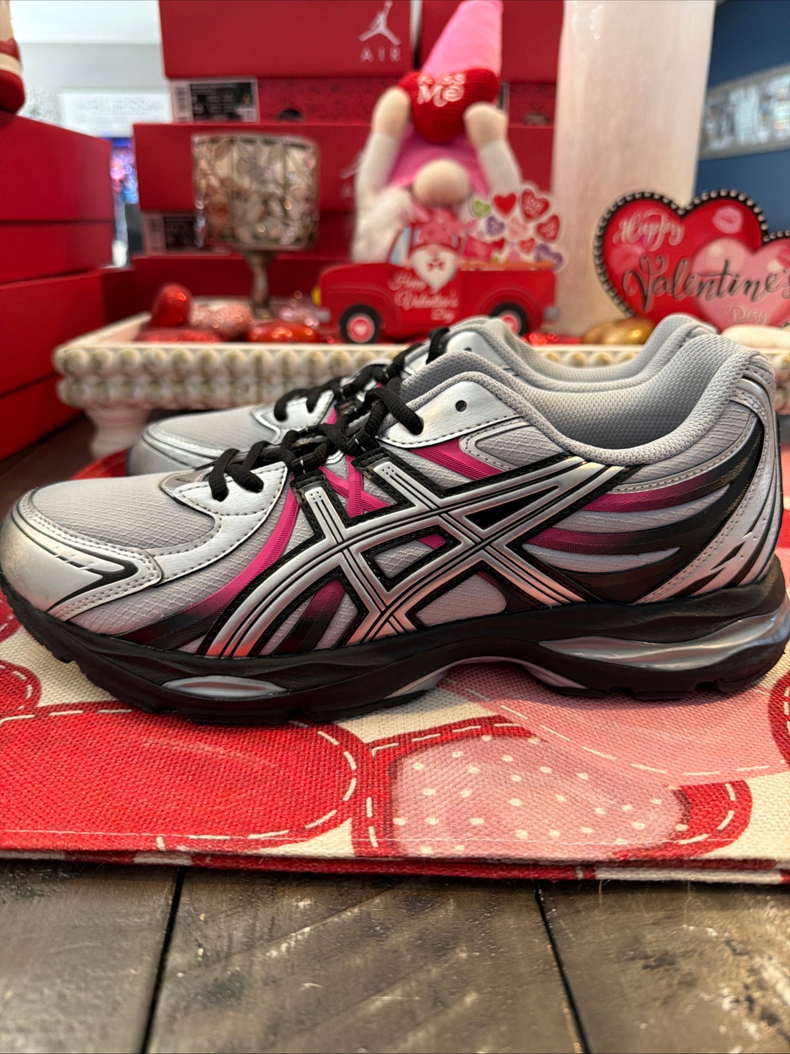 Asics Gel Sekiran Mens shoe Rare color way!