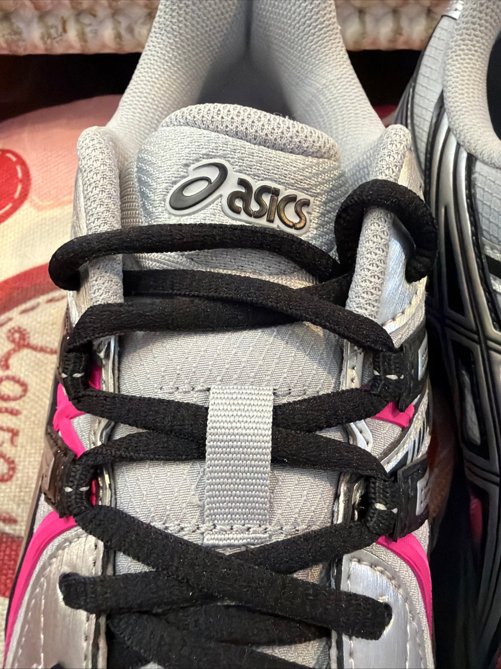 Asics Gel Sekiran Mens shoe Rare color way!