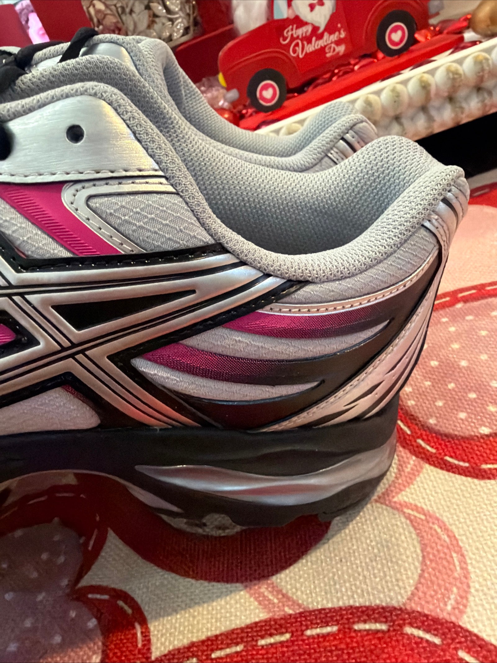Asics Gel Sekiran Mens shoe Rare color way!